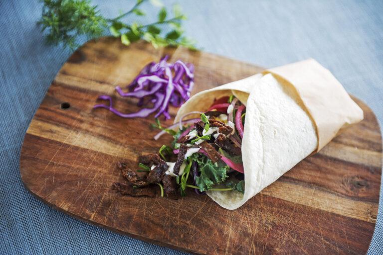 Reindeer tacos with full cabbage and kale salad and chanterelle mayonnaise